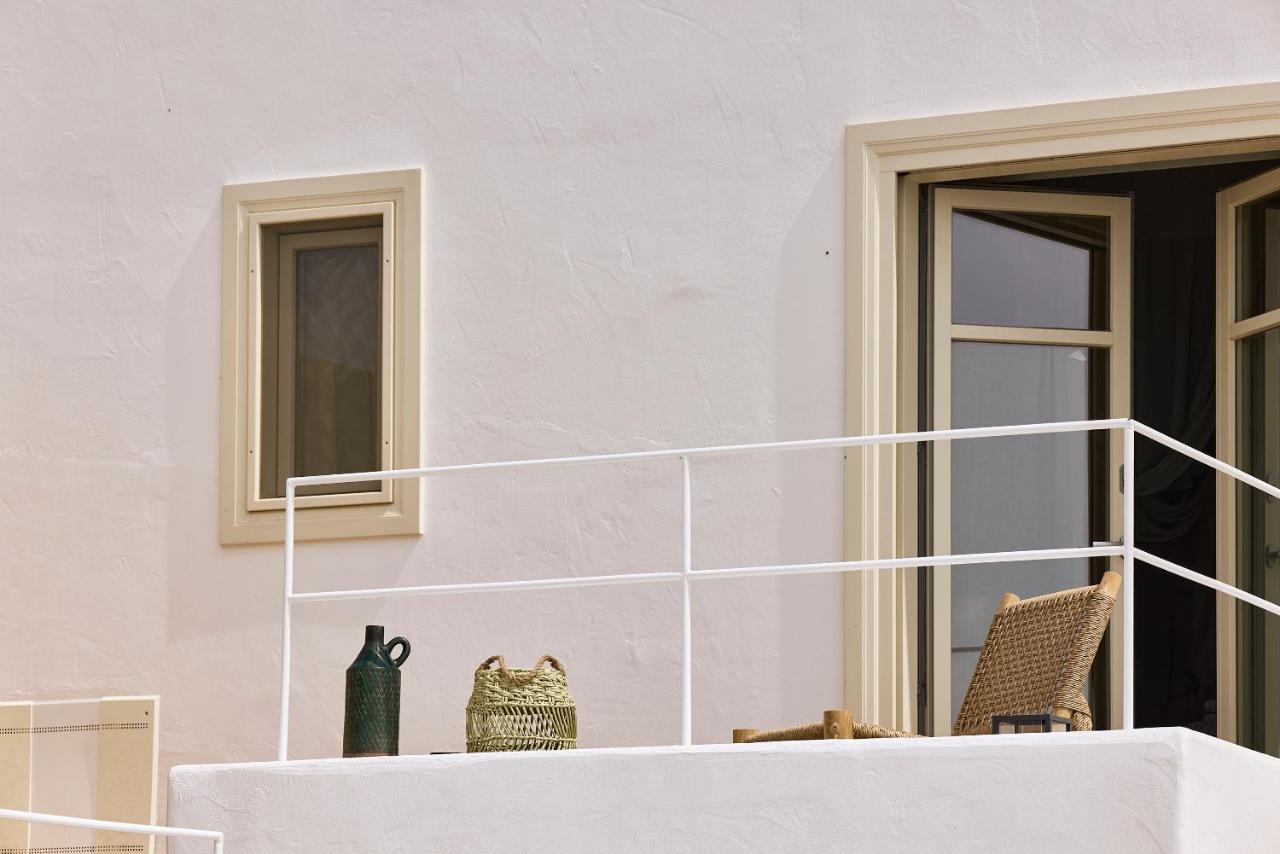 Niove Suites Milos Plaka  ภายนอก รูปภาพ