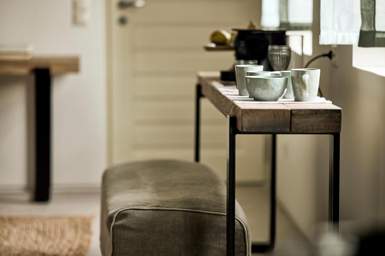 Niove Suites Milos Plaka  ภายนอก รูปภาพ